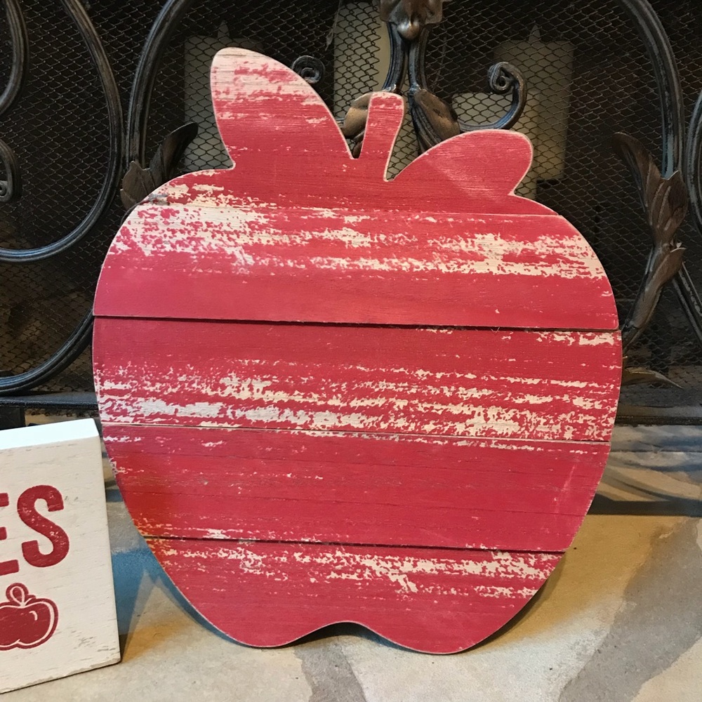 NWT Fall Apple Decor Signs - Picture 3 of 5